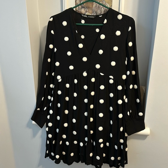 2️⃣ for $20 ZARA M 3D Pompom Polka Dots Black & White V Neck Long Sleeves Dress - Picture 2 of 9